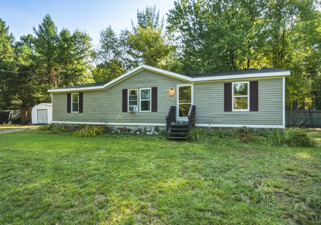 Photo 1 of Single family home for sale at 5454 S Cypress Ave, Newaygo, MI 49337 | MLS# 72026047164 | Listing updated on 2026-09-17