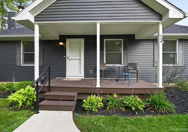 Photo 2 of Single family home for sale at 734 Kent St, Carleton, MI 48117 | MLS# 20261071444 | Listing updated on 2026-09-17