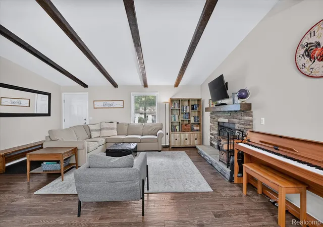 Photo 4 of Single family home for sale at 734 Kent St, Carleton, MI 48117 | MLS# 20261071444 | Listing updated on 2026-09-17