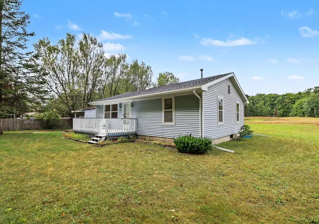 Photo 3 of Single family home for sale at 7483 Twin Lake Rd Ne, Mancelona, MI 49659 | MLS# 65026047173 | Listing updated on 2026-09-15