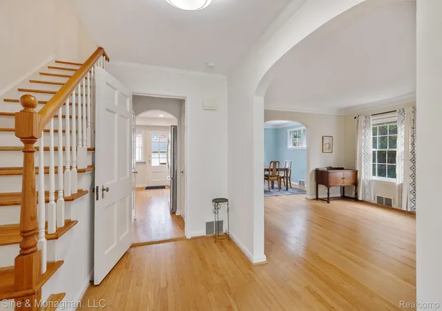 Photo 4 of Single family home for sale at 679 Neff Rd, Grosse Pointe, MI 48230 | MLS# 20261071456 | Listing updated on 2026-09-06