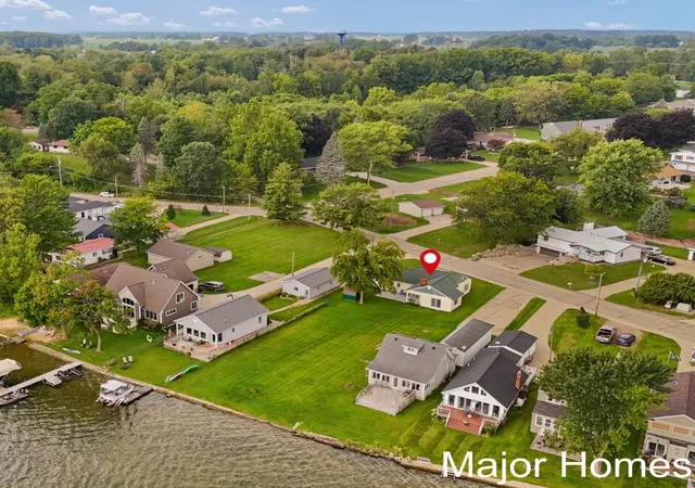 Photo 3 of Single family home for sale at 734 Lakeview Dr, Lake Odessa, MI 48849 | MLS# 65026047185 | Listing updated on 2026-09-14