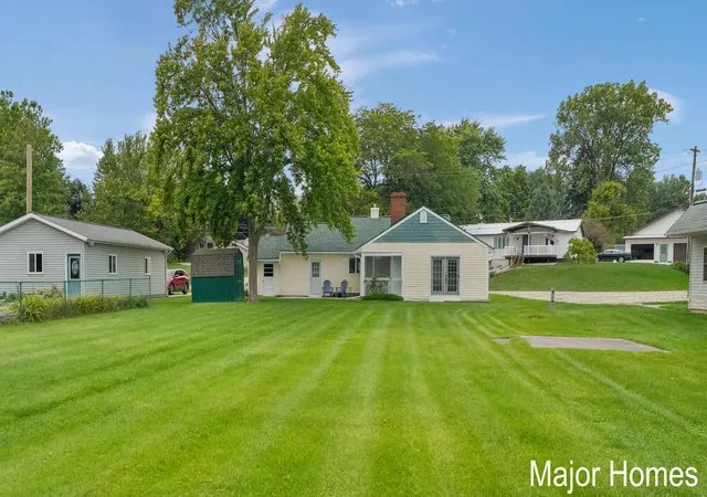 Photo 4 of Single family home for sale at 734 Lakeview Dr, Lake Odessa, MI 48849 | MLS# 65026047185 | Listing updated on 2026-09-14