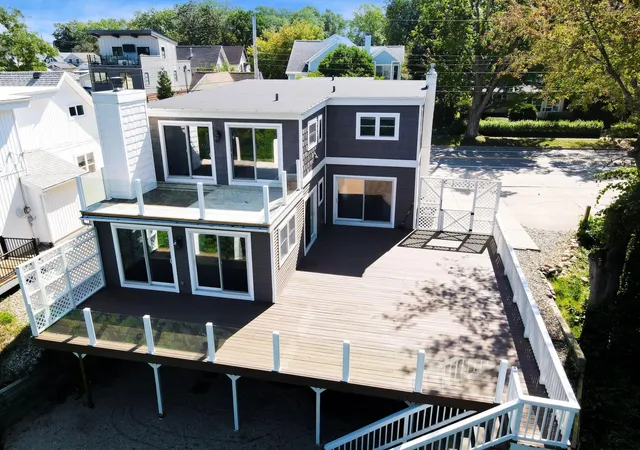 Photo 3 of Single family home for sale at 1008 Lake Blvd, Saint Joseph, MI 49085 | MLS# 69026047190 | Listing updated on 2026-09-14
