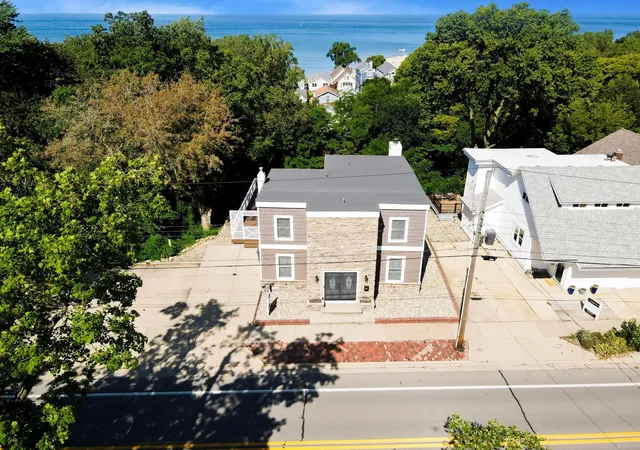 Photo 1 of Single family home for sale at 1008 Lake Blvd, Saint Joseph, MI 49085 | MLS# 69026047190 | Listing updated on 2026-09-14
