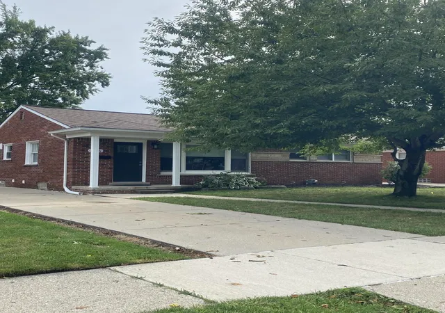 Photo 3 of Single family home for sale at 1616 Genesee Dr, Royal Oak, MI 48073 | MLS# 81026047193 | Listing updated on 2026-09-14