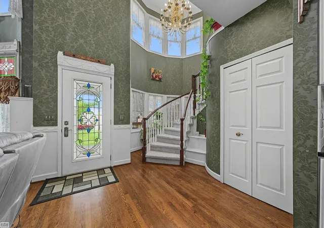 Photo 2 of Single family home for sale at 212 Victoria Ct, Saint Clair, MI 48079 | MLS# 58050220863 | Listing updated on 2026-09-14