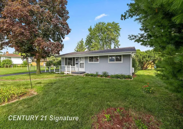 Photo 1 of Single family home for sale at 720 Tulane St, Saginaw, MI 48604 | MLS# 61050220870 | Listing updated on 2026-09-09