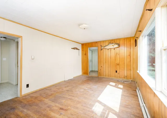 Photo 2 of Single family home for sale at 554 Cherry Grv Ln, Frankfort, MI 49635 | MLS# 78080073243 | Listing updated on 2026-10-03