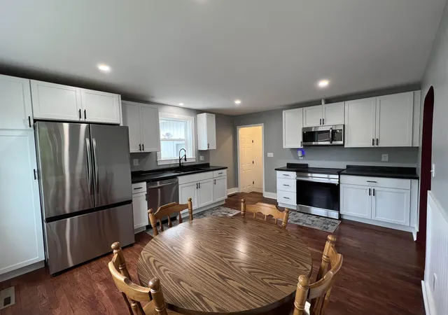 Photo 2 of Single family home for sale at 701 N Harris St, Mount Pleasant, MI 48858 | MLS# 79080073244 | Listing updated on 2026-09-14