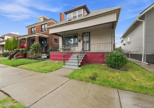 Photo 3 of Single family home for sale at 12062 Saint Aubin St, Hamtramck, MI 48212 | MLS# 20261071472 | Listing updated on 2026-09-12