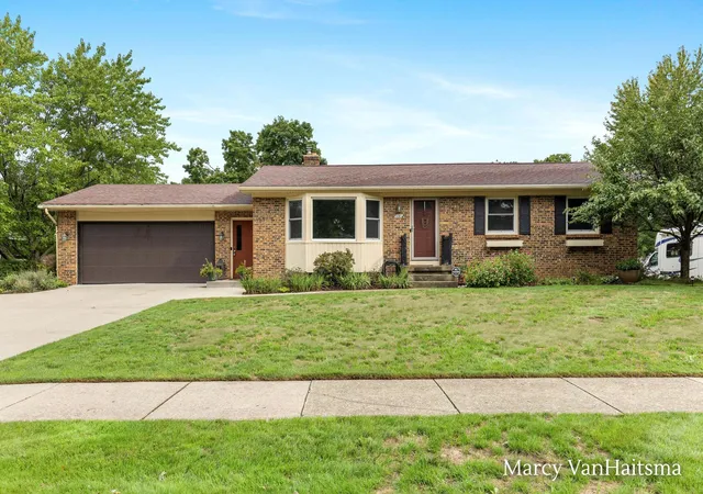 Photo 1 of Single family home for sale at 1151 Brownell St Se, Grand Rapids, MI 49508 | MLS# 65026047201 | Listing updated on 2026-09-14