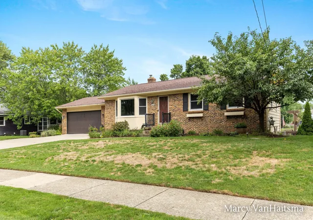 Photo 3 of Single family home for sale at 1151 Brownell St Se, Grand Rapids, MI 49508 | MLS# 65026047201 | Listing updated on 2026-09-14