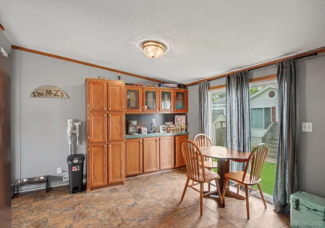 Photo 4 of Single family home for sale at 163 Scarlet Oak Ct, Oxford, MI 48371 | MLS# 20261071474 | Listing updated on 2026-09-11