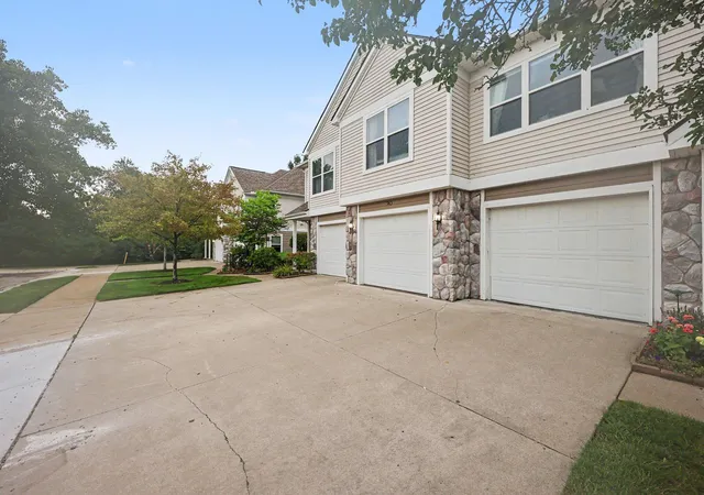Photo 3 of Condo for sale at 743 Creekstone Ln, Chelsea, MI 48118 | MLS# 81026047206 | Listing updated on 2026-09-09