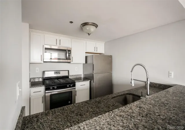 Photo 2 of Condo for sale at 250 E Harbortown Dr #508, Detroit, MI 48207 | MLS# 20261071487 | Listing updated on 2026-09-05