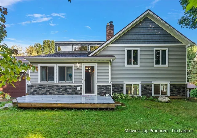 Photo 3 of Single family home for sale at 11152 Southbrook Dr, Ceresco, MI 49033 | MLS# 65026047209 | Listing updated on 2026-09-17