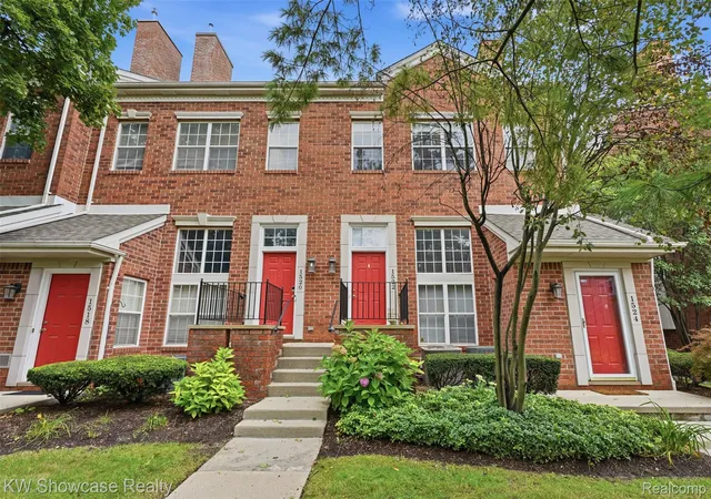 Condo for sale at 1522 Maryland Clb Dr, Royal Oak, MI 48067 | MLS# 20261071491