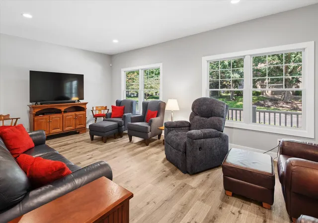 Photo 3 of Single family home for sale at 556 N Shore Dr #14, South Haven, MI 49090 | MLS# 69026047213 | Listing updated on 2026-09-17