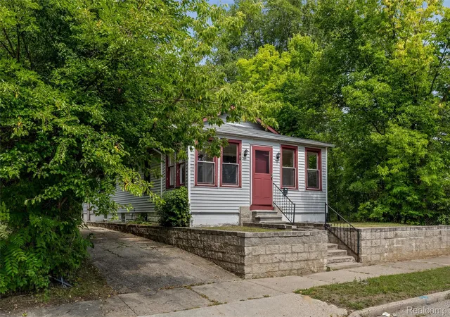 Photo 24 of Single family home for sale at 44 Orton Ave, Pontiac, MI 48341 | MLS# 20261071494 | Listing updated on 2026-09-09