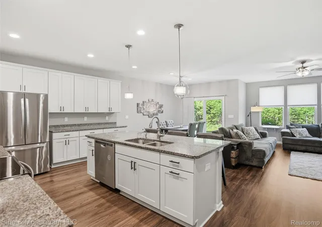 Listing Photo 4 - Condo for sale in building located at 24827 Ivy, Novi, MI 48375