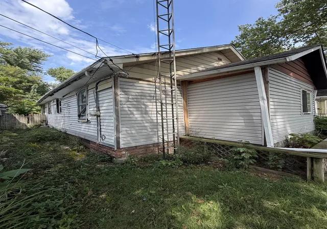Photo 1 of Single family home for sale at 928 Huron St, Flint, MI 48507 | MLS# 5050220880 | Listing updated on 2026-09-04