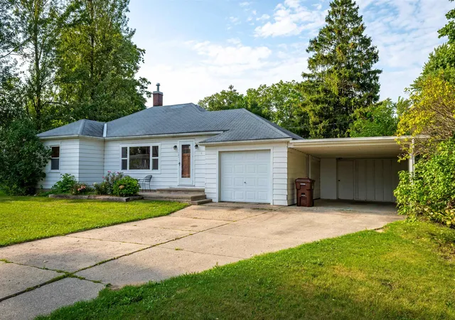 Photo 1 of Single family home for sale at 121 E Maple St, Shepherd, MI 48883 | MLS# 79080073249 | Listing updated on 2026-09-08