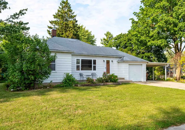 Photo 2 of Single family home for sale at 121 E Maple St, Shepherd, MI 48883 | MLS# 79080073249 | Listing updated on 2026-09-08