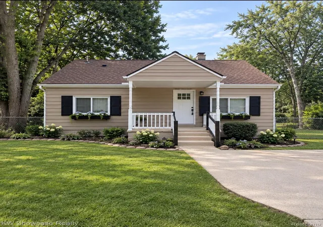 Single family home for sale at 3312 Mandrake St, Commerce Township, MI 48382 | MLS# 20261071512