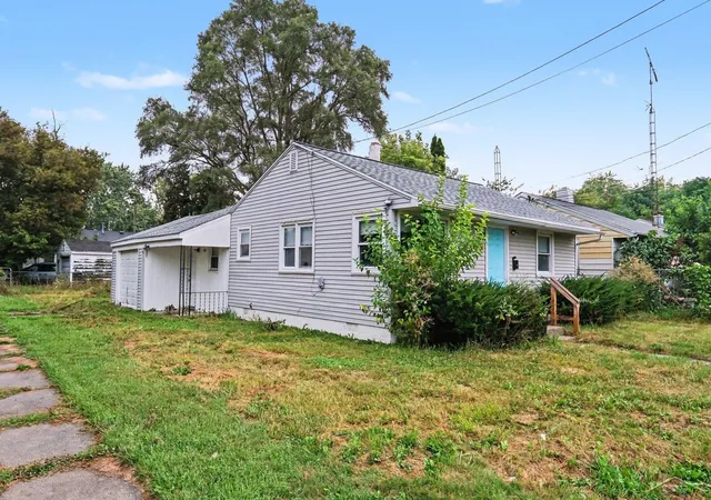Photo 3 of Single family home for sale at 3001 Montana Ave, Flint, MI 48506 | MLS# 61050220888 | Listing updated on 2026-09-15