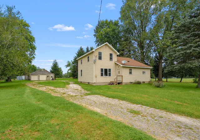 Photo 1 of Sale Pending at 39264 W Red Arrow Hwy, Paw Paw, MI 49079 | MLS# 66026047223 | Listing updated on 2026-09-08