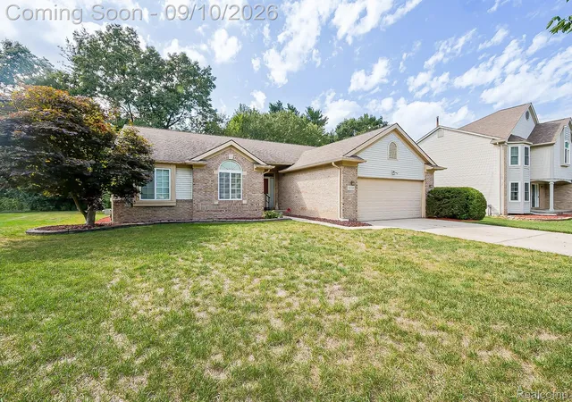 Photo 3 of Single family home for sale at 2030 Orchard Ct, West Bloomfield, MI 48324 | MLS# 20261071523 | Listing updated on 2026-09-13