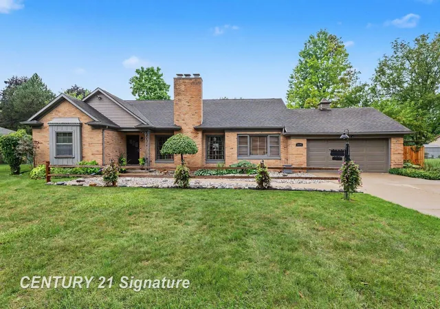 Photo 2 of Single family home for sale at 1375 Lathrup Park, Saginaw, MI 48638 | MLS# 61050220892 | Listing updated on 2026-09-04