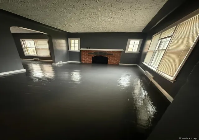 Photo 2 of Single family home for sale at 15319 Sussex St, Detroit, MI 48227 | MLS# 20261071527 | Listing updated on 2026-10-16