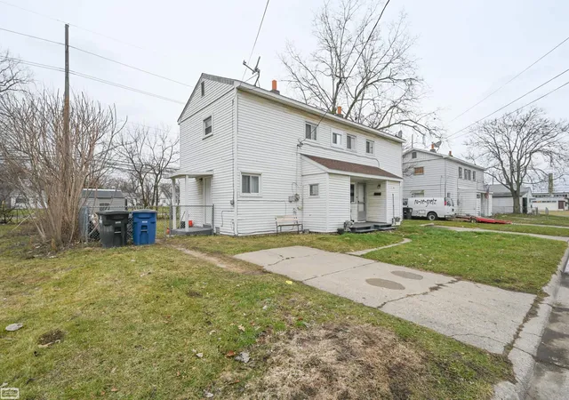 Photo 2 of Single family home for sale at 32860 Mecosta Ct, Westland, MI 48186 | MLS# 58050220894 | Listing updated on 2026-09-07