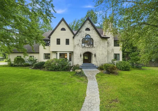 Photo 1 of Single family home for sale at 8550 S 35 Road, Cadillac, MI 49601 | MLS# 78080073253 | Listing updated on 2026-09-07