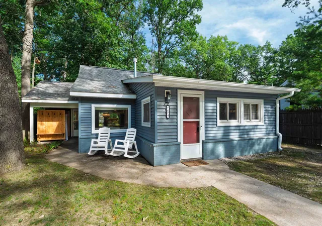 Photo 1 of Single family home for sale at 7674 Ladd Dr, Rapid City, MI 49676 | MLS# 78080073256 | Listing updated on 2026-09-16