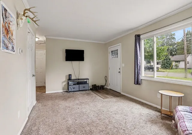 Photo 4 of Single family home for sale at 210 W Spaulding Ave, Battle Creek, MI 49037 | MLS# 65026047226 | Listing updated on 2026-09-04