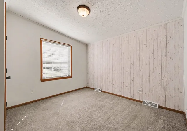 Photo 3 of Single family home for sale at 3524 Cloverfield Dr, Cedar Springs, MI 49319 | MLS# 71026047228 | Listing updated on 2026-09-10