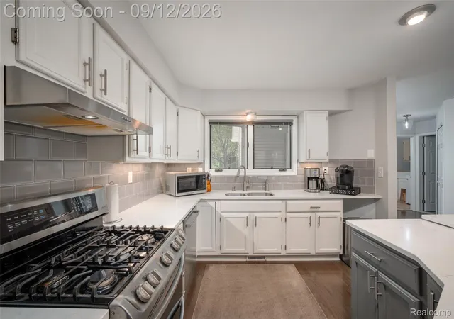 Photo 3 of Condo for sale at 1034 Toni Dr, Davison, MI 48423 | MLS# 20261071537 | Listing updated on 2026-09-12