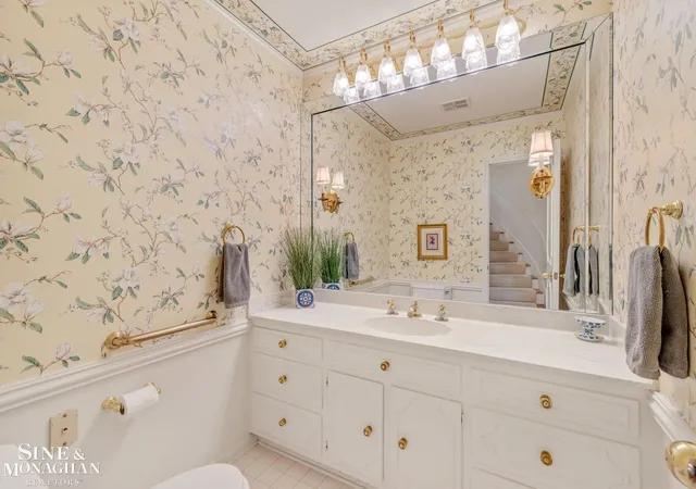 Photo 4 of Single family home for sale at 17 Belle Meade St, Grosse Pointe Shores, MI 48236 | MLS# 58050220896 | Listing updated on 2026-09-12