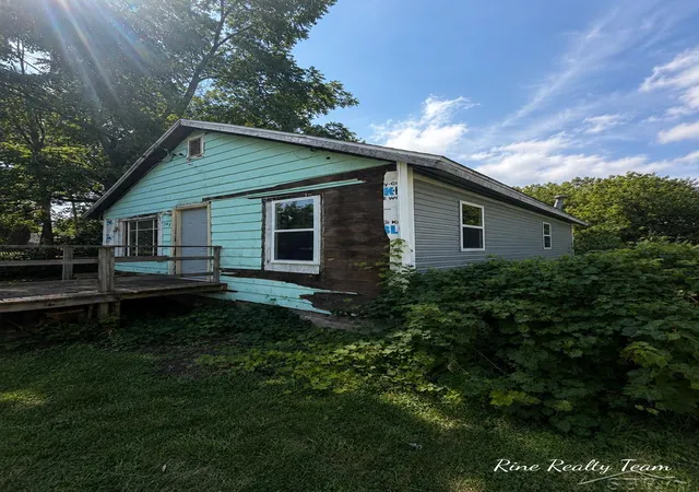 Photo 2 of Single family home for sale at 2421 Collingwood Ave, Saginaw, MI 48601 | MLS# 61050220897 | Listing updated on 2026-09-04