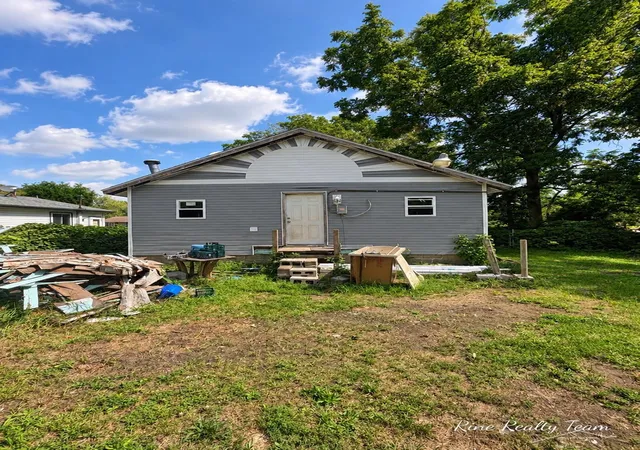 Photo 4 of Single family home for sale at 2421 Collingwood Ave, Saginaw, MI 48601 | MLS# 61050220897 | Listing updated on 2026-09-04