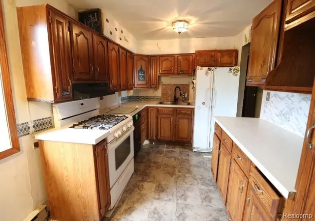 Photo 4 of Single family home for sale at 6179 Falkenbury Rd, North Branch, MI 48461 | MLS# 20261071549 | Listing updated on 2026-09-07