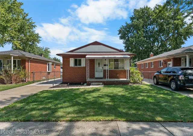 Photo 2 of Single family home for sale at 7917 Campbell St, Taylor, MI 48180 | MLS# 20261071558 | Listing updated on 2026-10-17