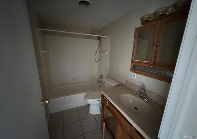 Photo 3 of Single family home for sale at 2069 Woodland Pass, Burton, MI 48519 | MLS# 20261071556 | Listing updated on 2026-09-05