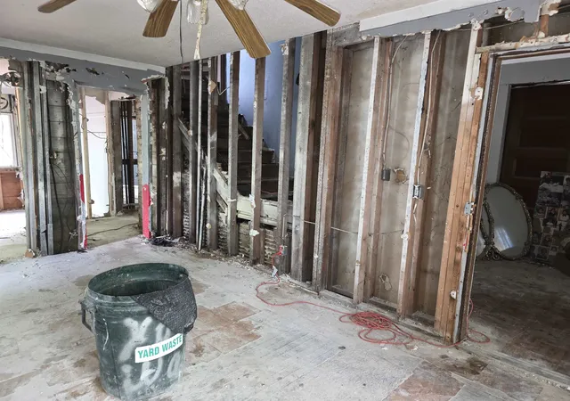 Photo 3 of Single family home for sale at 1331 S Jefferson Ave, Saginaw, MI 48601 | MLS# 5050220901 | Listing updated on 2026-09-04