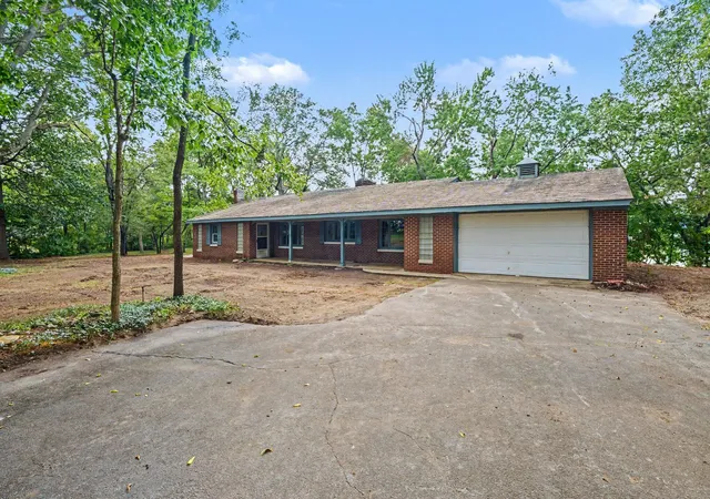 Photo 3 of Single family home for sale at 10403 S Chapin Ln, Berrien Springs, MI 49103 | MLS# 69026047248 | Listing updated on 2026-09-11