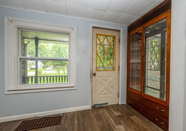 Photo 4 of Single family home for sale at 4960 Paw Lake Rd, Coloma Charter Township Berrien, MI 49038 | MLS# 69026047246 | Listing updated on 2026-09-04