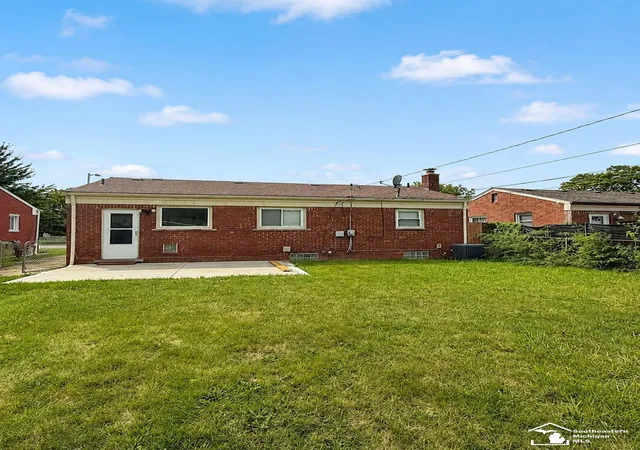 Photo 2 of Single family home for sale at 8501 Pardee St, Taylor, MI 48180 | MLS# 57050220910 | Listing updated on 2026-09-08
